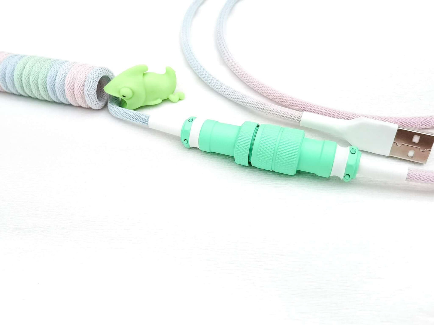 Rainbow Aviator Gx16, 4-pin connector in green color with white heat-shrink.
