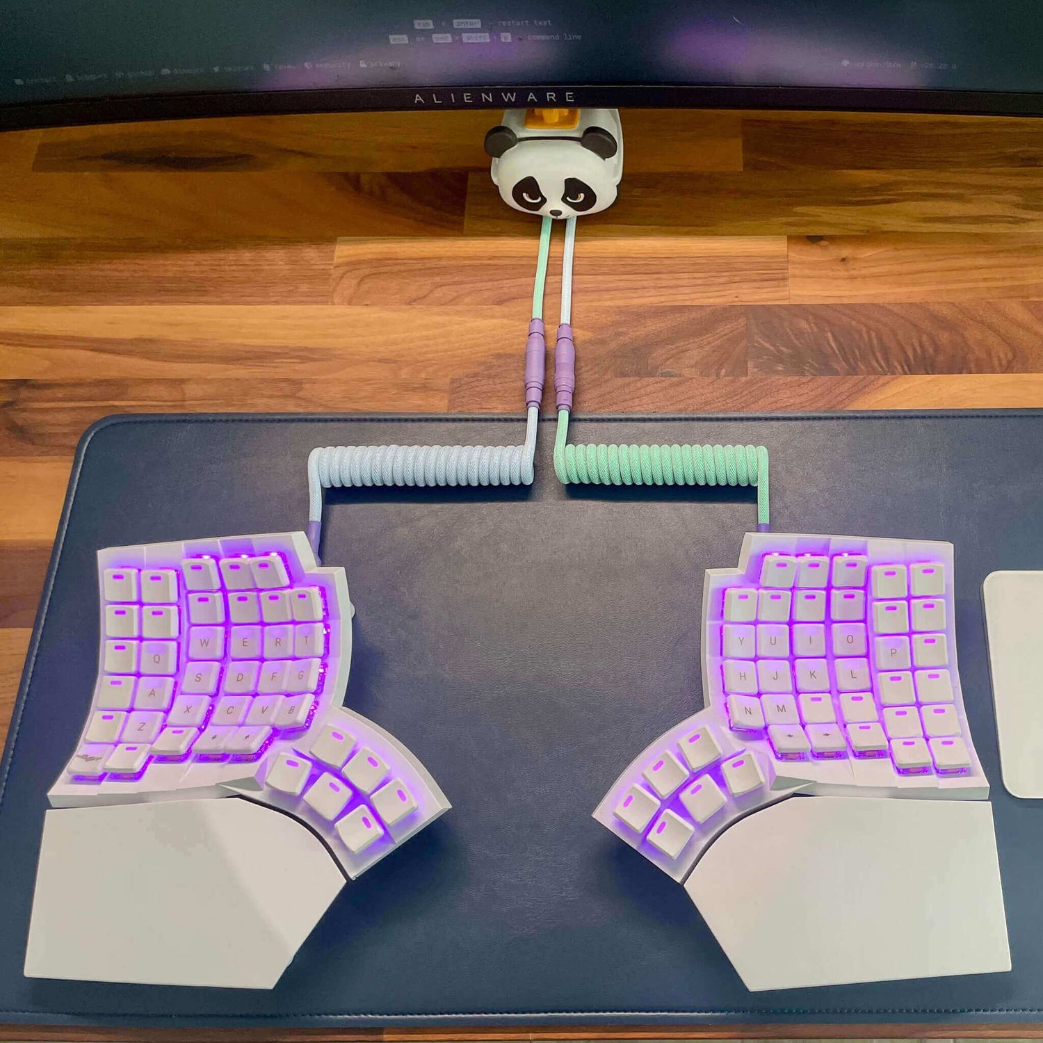 2 custom coiled cables with Yc8 connectors built specially for Glove80 keyboard.