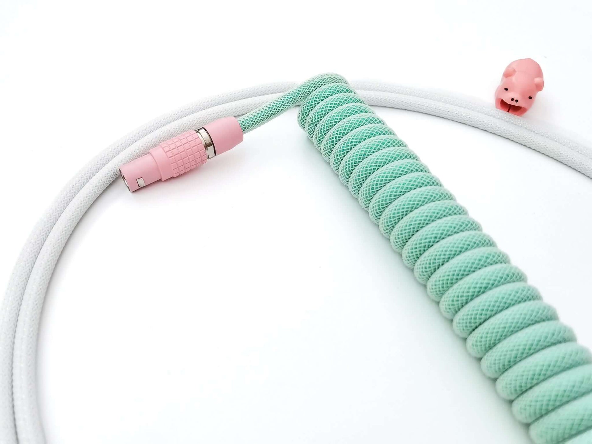 Green cable with pink Flemo connector and pink cable bite bear
