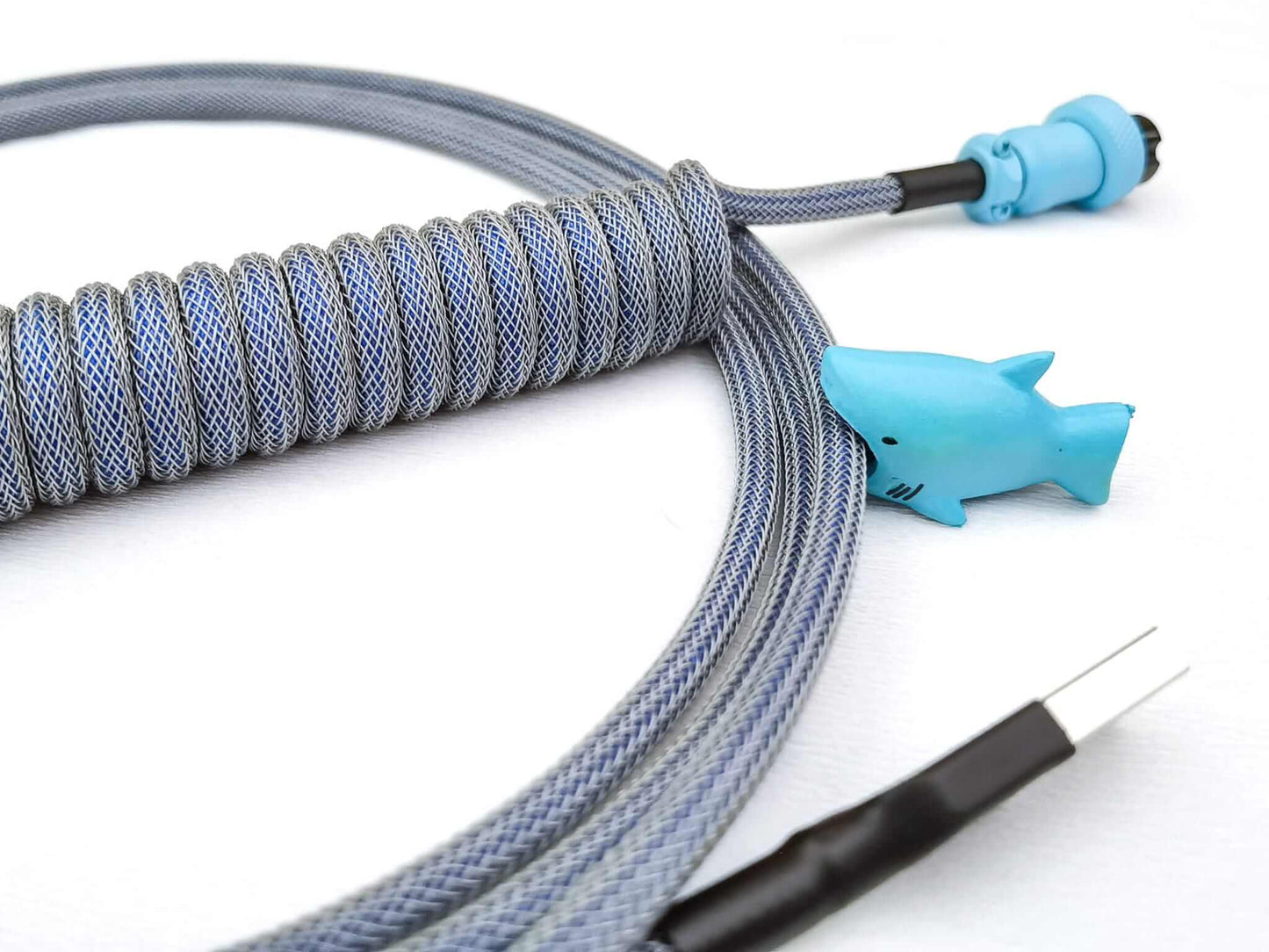 Keyboard cable for PBT Whale keycaps and blue and silver mechanical keyboards, and blue cable bite protector